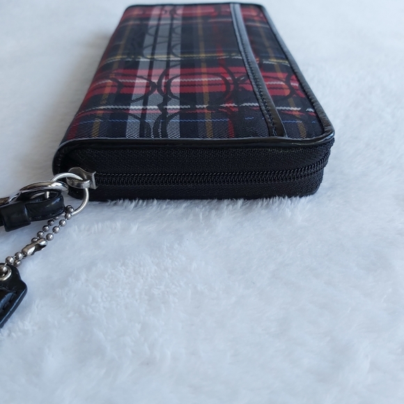Coach Red & Black Tartan Zip Around Acordian Wristlet Wallet - Picture 6 of 13